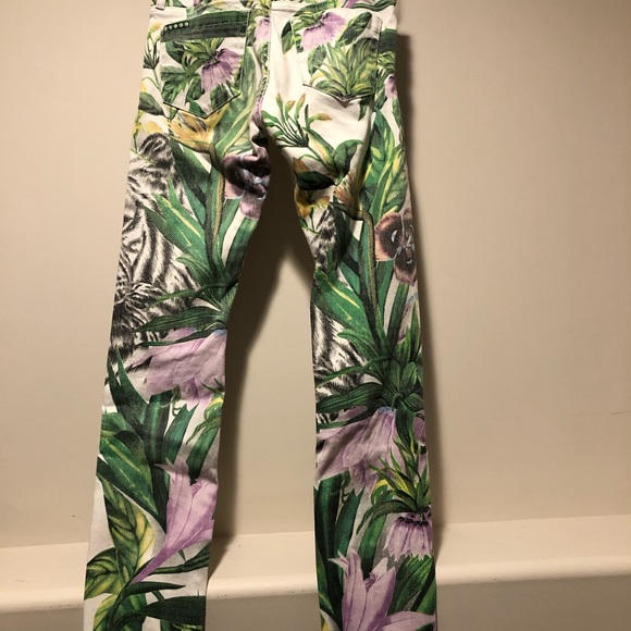 BLANKNYC Jungle Jeans - Picture 4 of 8